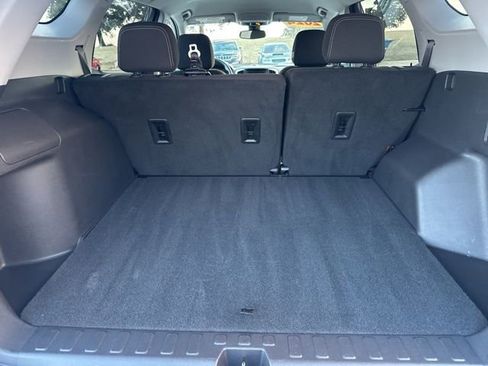 Used 2024 GMC Terrain SLE image 51