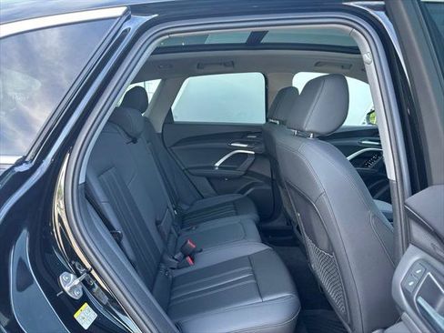 Used 2025 Audi Q5 Premium Plus w/ Premium Plus AWD/4WD image 32