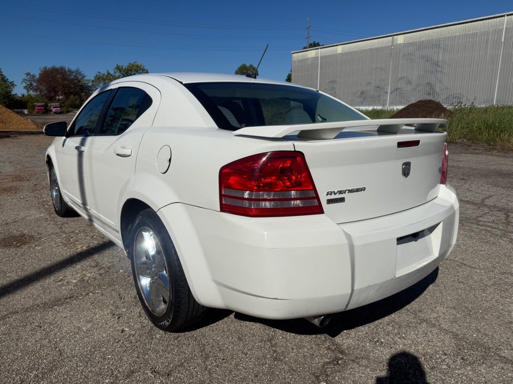 Used 2008 Dodge Avenger R/T AWD/4WD image 4