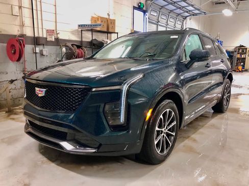 Used 2024 Cadillac XT4 Sport FWD image 1