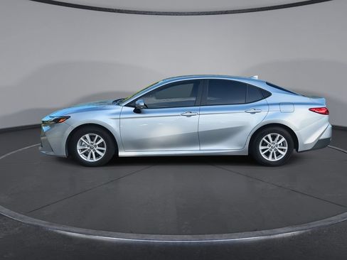 Certified 2025 Toyota Camry LE FWD image 5
