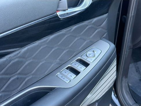 Used 2021 Hyundai Palisade Calligraphy image 25