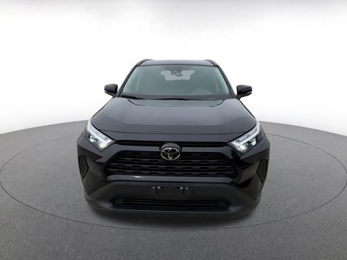 Used 2025 Toyota RAV4 XLE w/ Weather Package FWD image 4