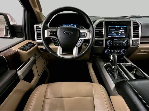 Used 2015 Ford F150 Lariat w/ Equipment Group 502A Luxury AWD/4WD image 5