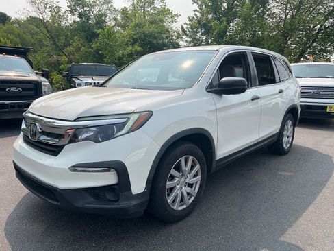 Used 2019 Honda Pilot LX image 1