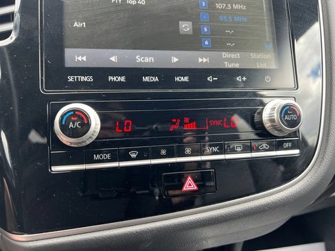 Used 2022 Mitsubishi Outlander GT AWD/4WD image 10