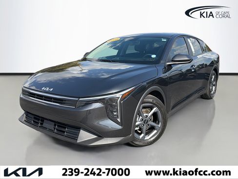 Certified 2025 Kia K4 LXS image 1