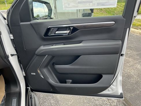 New 2025 Chevrolet Tahoe Premier image 22