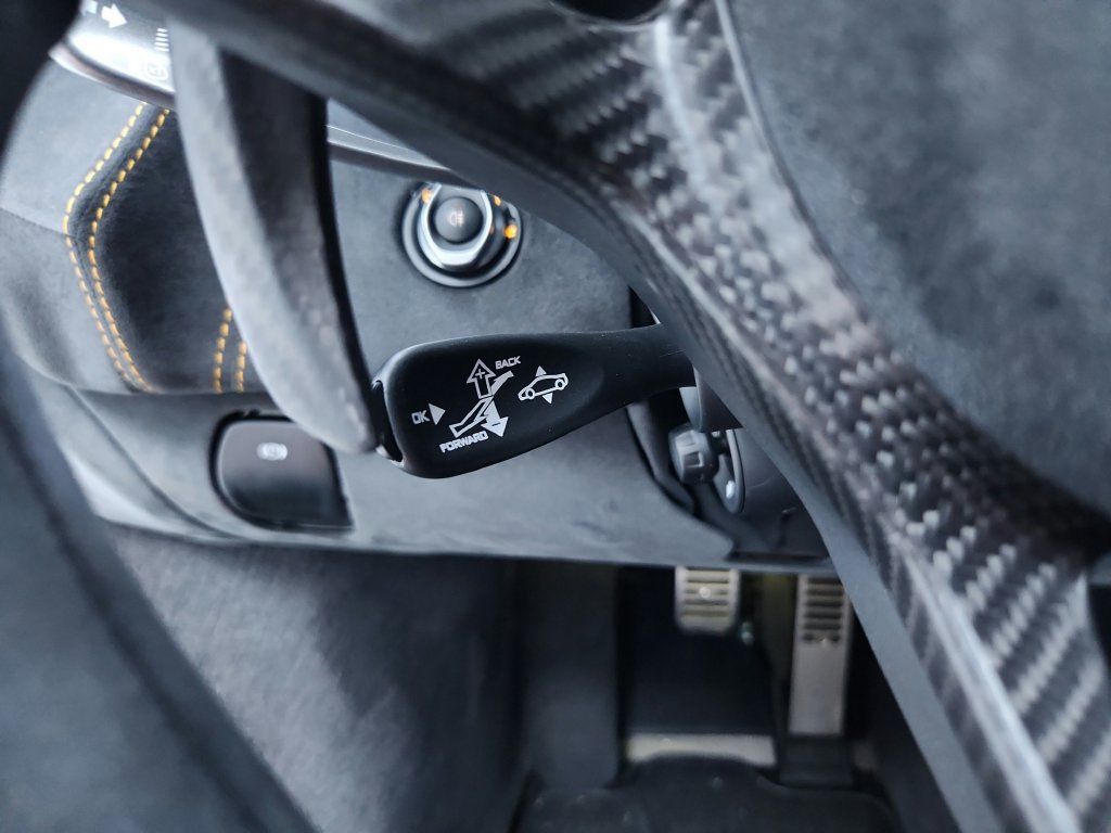 Used 2019 McLaren 600LT RWD image 34