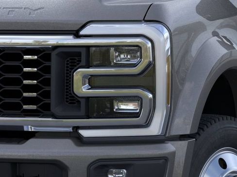 New 2026 Ford F450 Platinum AWD/4WD image 18