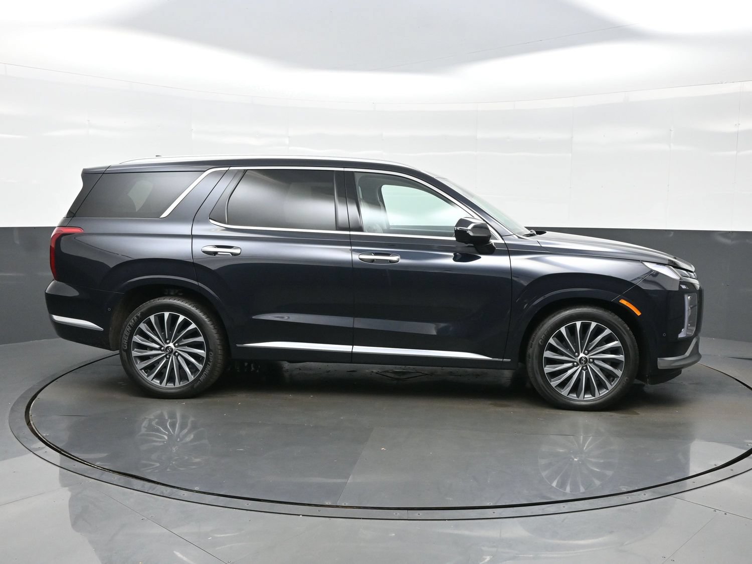 Certified 2024 Hyundai Palisade Calligraphy AWD/4WD image 7