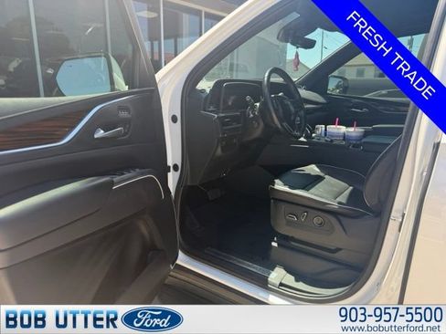 Used 2021 Cadillac Escalade Premium Luxury RWD image 5