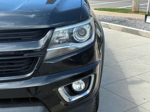 Used 2017 Chevrolet Colorado Z71 w/ Z71 Midnight Edition AWD/4WD image 11