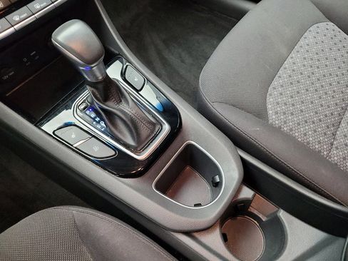 Used 2019 Hyundai Ioniq Plug-In Hybrid FWD image 26