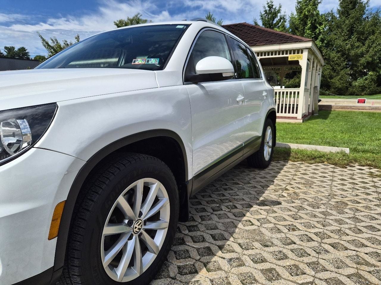 Used 2017 Volkswagen Tiguan Wolfsburg Edition AWD/4WD image 10