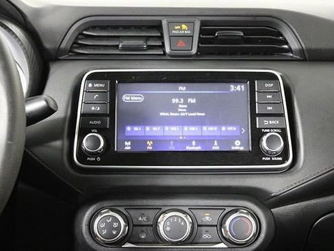 Used 2021 Nissan Versa S image 28