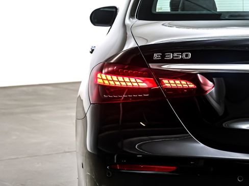 Used 2022 Mercedes-Benz E 350 Sedan image 16