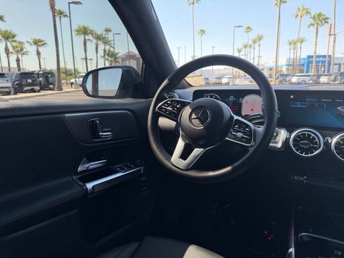Used 2023 Mercedes-Benz EQB 250+ image 12