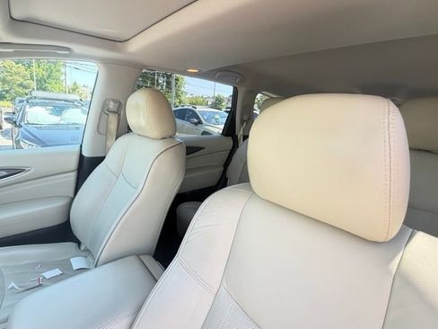 Used 2019 INFINITI QX60 Luxe w/ Essential Package AWD/4WD image 17