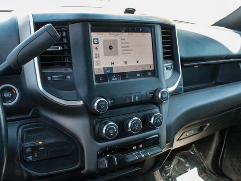 Used 2024 RAM 3500 Big Horn AWD/4WD image 22