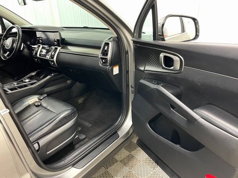Used 2021 Kia Sorento S image 36