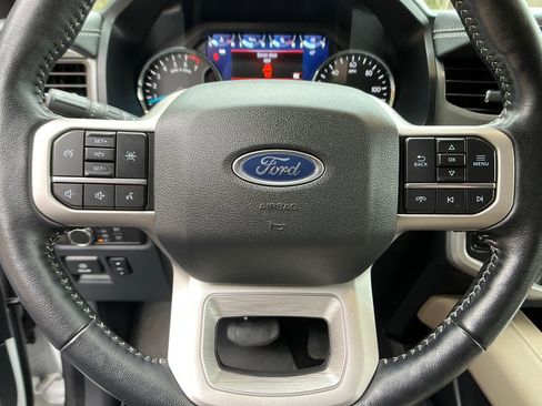 Used 2022 Ford Expedition XLT AWD/4WD image 14