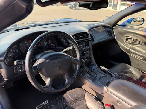 Used 2002 Chevrolet Corvette Convertible w/ Preferred Equipment Group2 RWD image 5