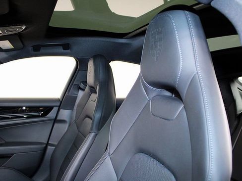 New 2025 Porsche Panamera 4 image 19