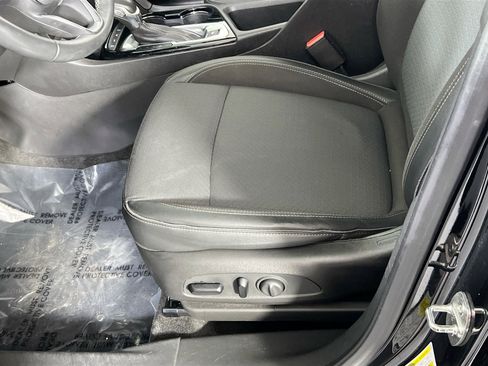 Used 2022 Buick Encore GX Preferred w/ Cold Weather Comfort Package image 18
