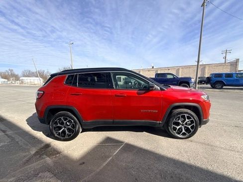 New 2026 Jeep Compass Limited w/ Sun, Sound & Navigation Group image 4