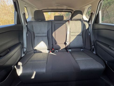 Used 2025 Nissan Rogue SV image 34