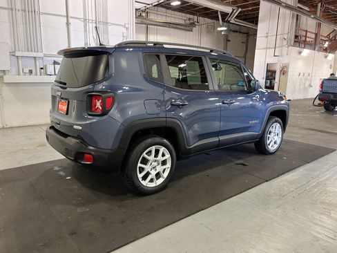 Used 2020 Jeep Renegade Latitude AWD/4WD image 8