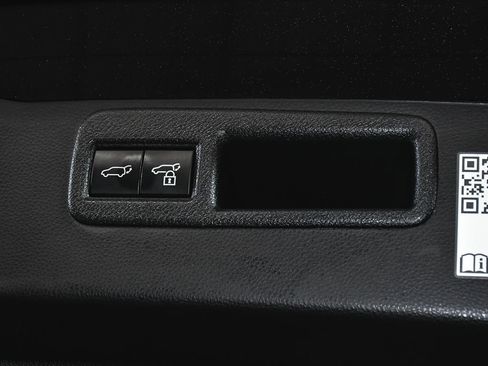 Used 2023 Toyota Venza Limited AWD/4WD image 60