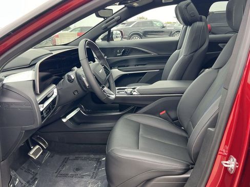 New 2026 Cadillac Lyriq V image 25