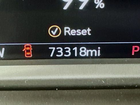 Used 2021 Chevrolet Suburban High Country image 36