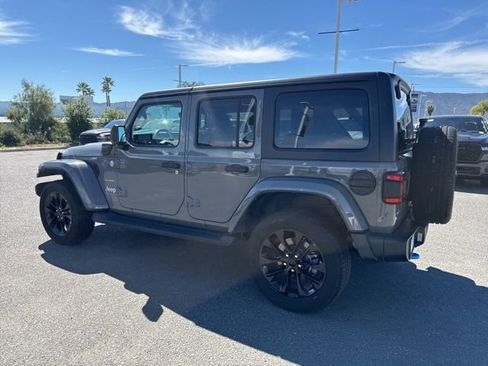 Used 2023 Jeep Wrangler Unlimited Sahara w/ Cold Weather Group image 7
