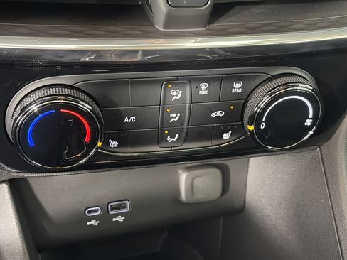 Used 2026 Buick Encore GX Sport Touring w/ Comfort Package image 23