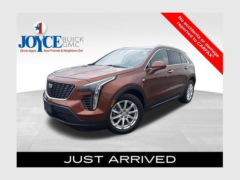Used 2019 Cadillac XT4 Luxury w/ Cold Weather Package FWD image 1