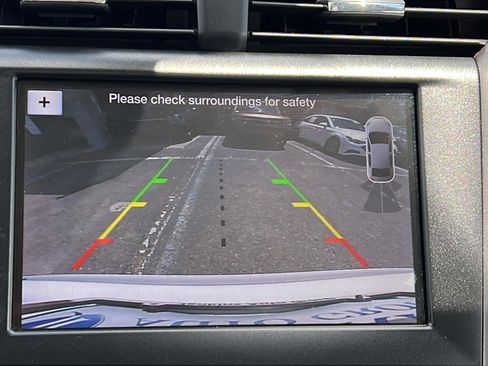 Used 2019 Ford Fusion SE FWD image 18