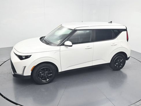Certified 2025 Kia Soul LX w/ LX Technology Package FWD image 41
