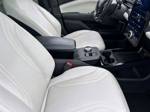 Used 2023 Ford Mustang Mach-E Premium image 15