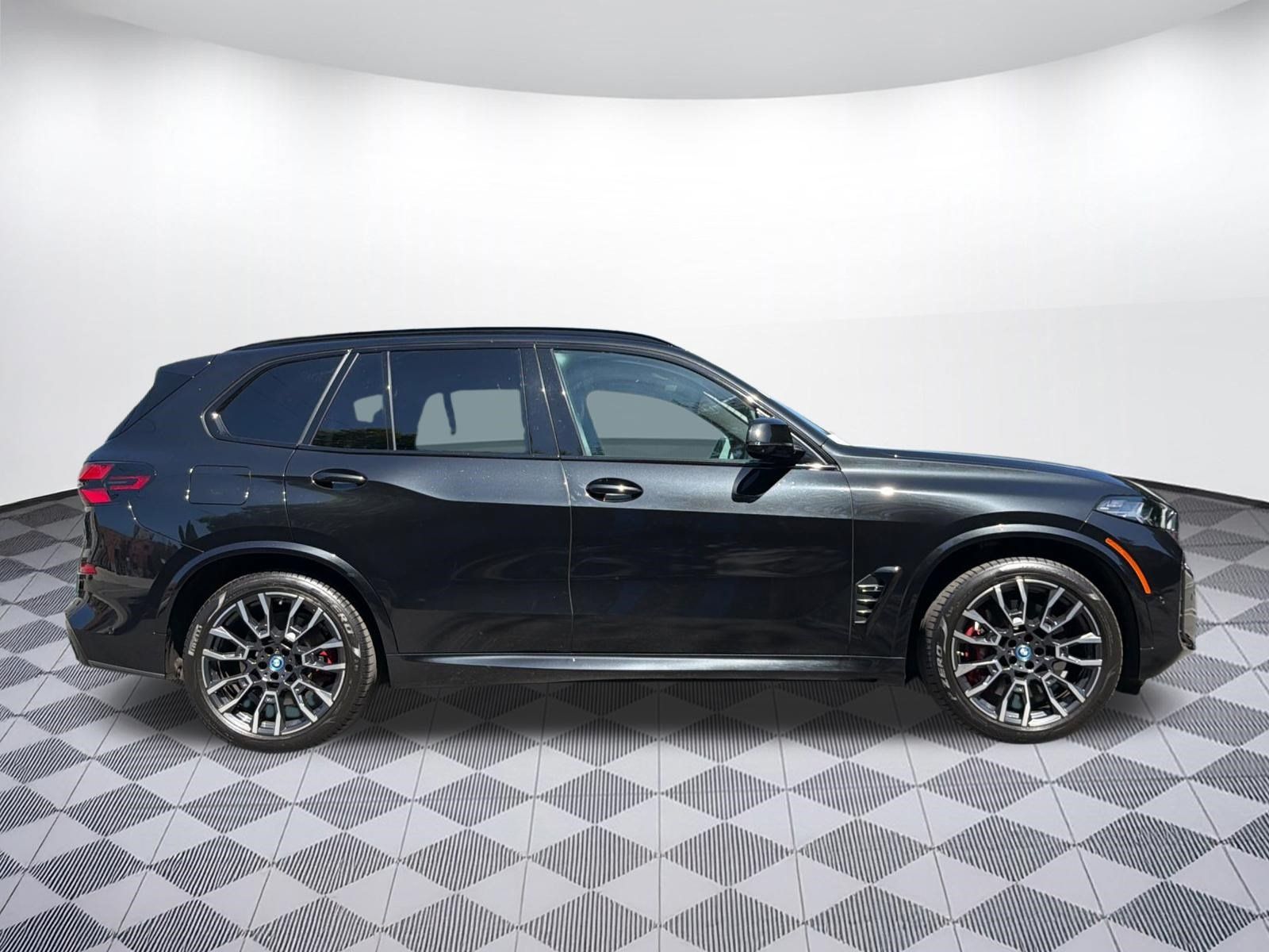 Used 2024 BMW X5 xDrive50e w/ Executive Package AWD/4WD image 7