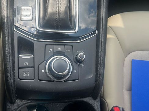 Used 2017 MAZDA CX-5 Touring w/ Preferred Equipment Package AWD/4WD image 16