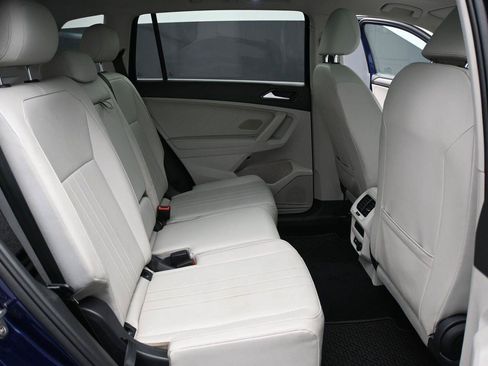 Used 2022 Volkswagen Tiguan SE AWD/4WD image 20