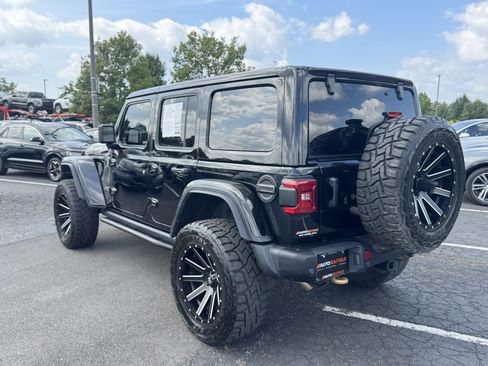 Used 2023 Jeep Wrangler Unlimited Rubicon 392 w/ Xtreme Recon 35" Tire Package AWD/4WD image 10