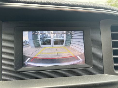 Used 2019 Hyundai Elantra SE w/ Winter Weather Package FWD image 9