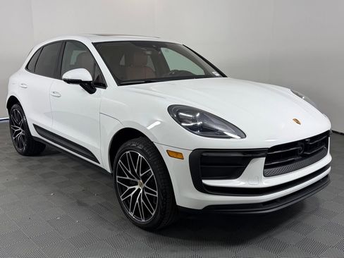 Certified 2026 Porsche Macan Turbo AWD/4WD image 9