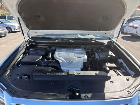 Used 2022 Lexus GX 460 Premium w/ Premium Package image 32