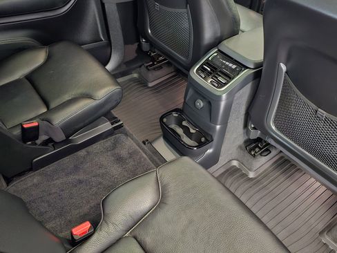 Certified 2022 Volvo XC90 T8 Inscription Expression w/ Advanced Package image 17