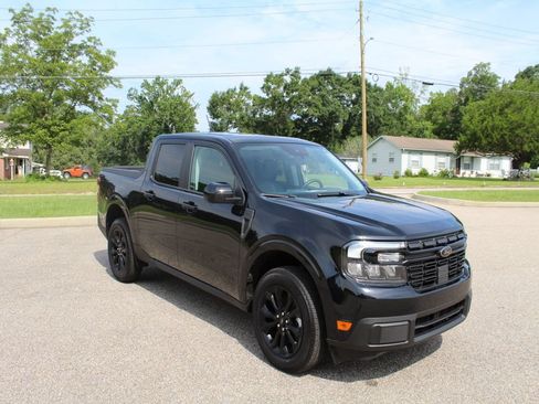 Used 2024 Ford Maverick Lariat w/ Black Appearance Package FWD image 3